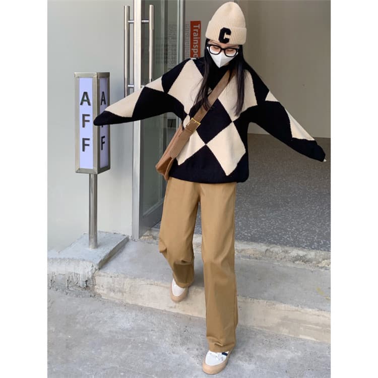 レディースワイドパンツ ひし形柄丸首ニットとチノパンツの上下2点セット