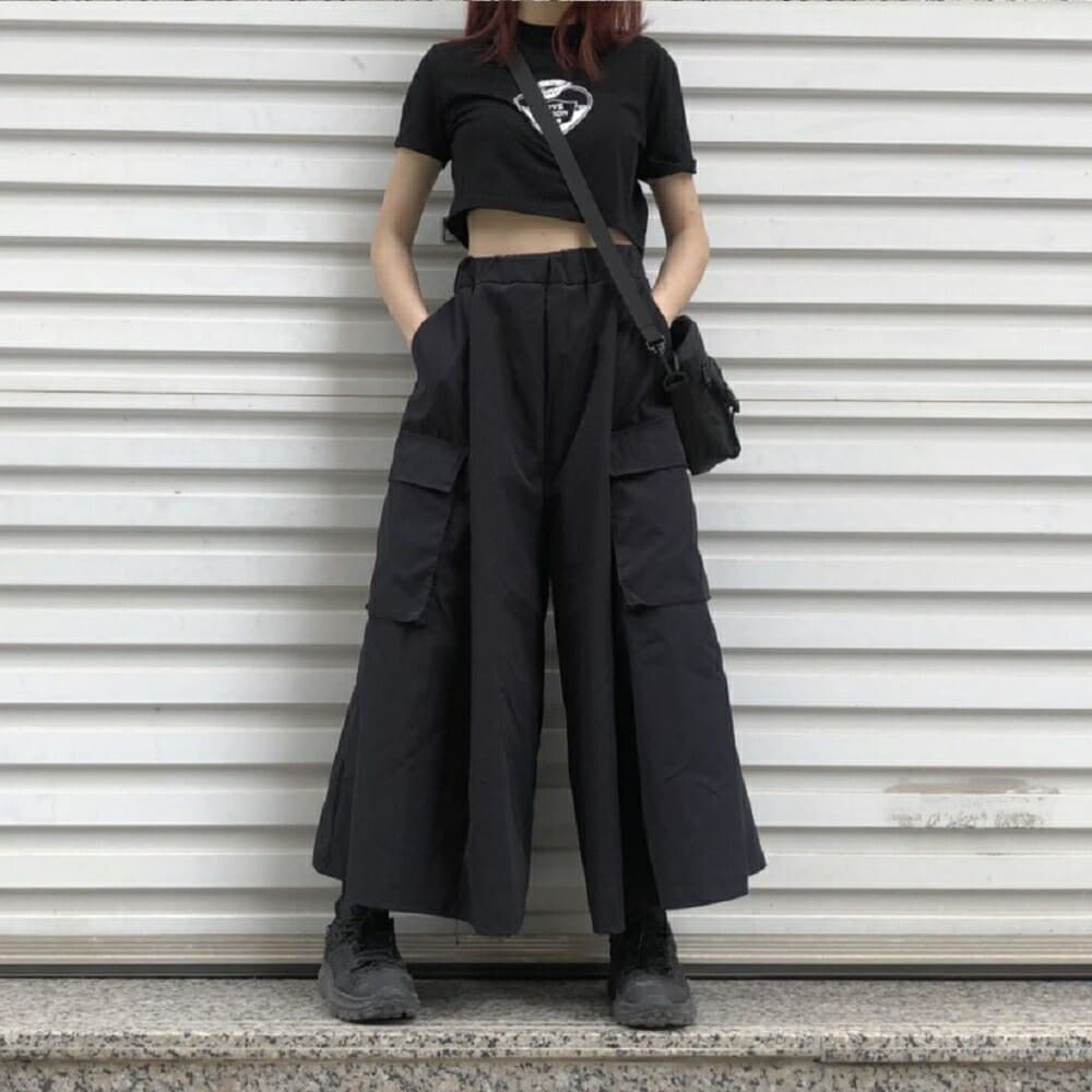 レディースワイドパンツ ニッカ風ワイドパンツ ポケット付き ストリート系 黒 アザーズ