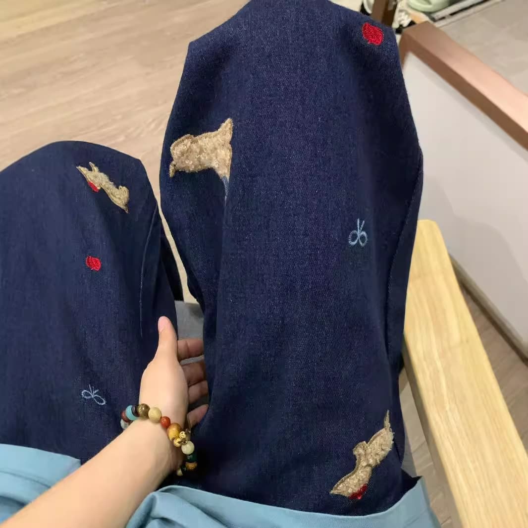 レディースワイドパンツ 犬柄刺繍入りデニムワイドパンツ