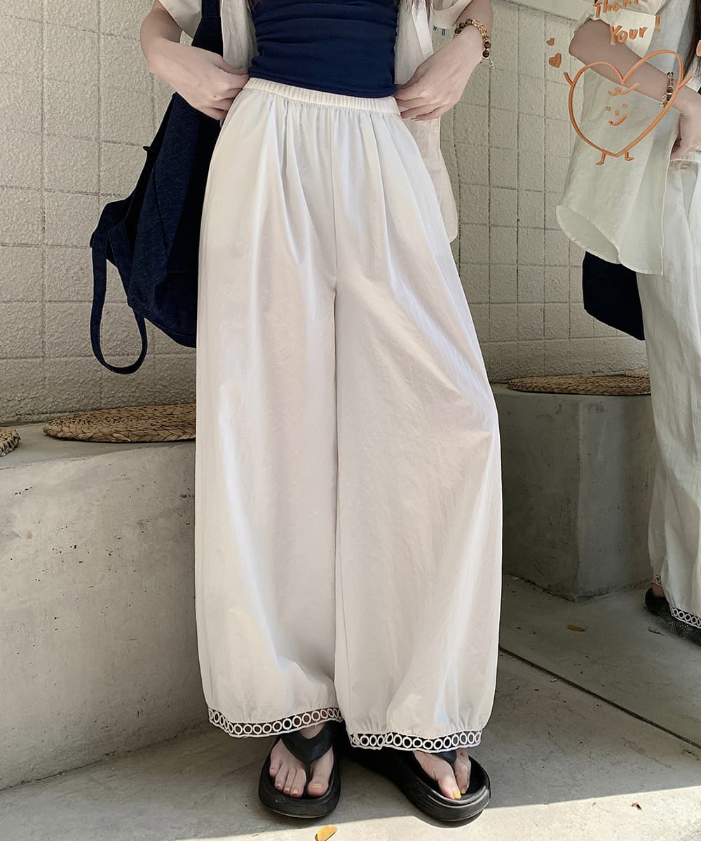 レディースワイドパンツ 裾レース付きバルーンワイドパンツ九分丈