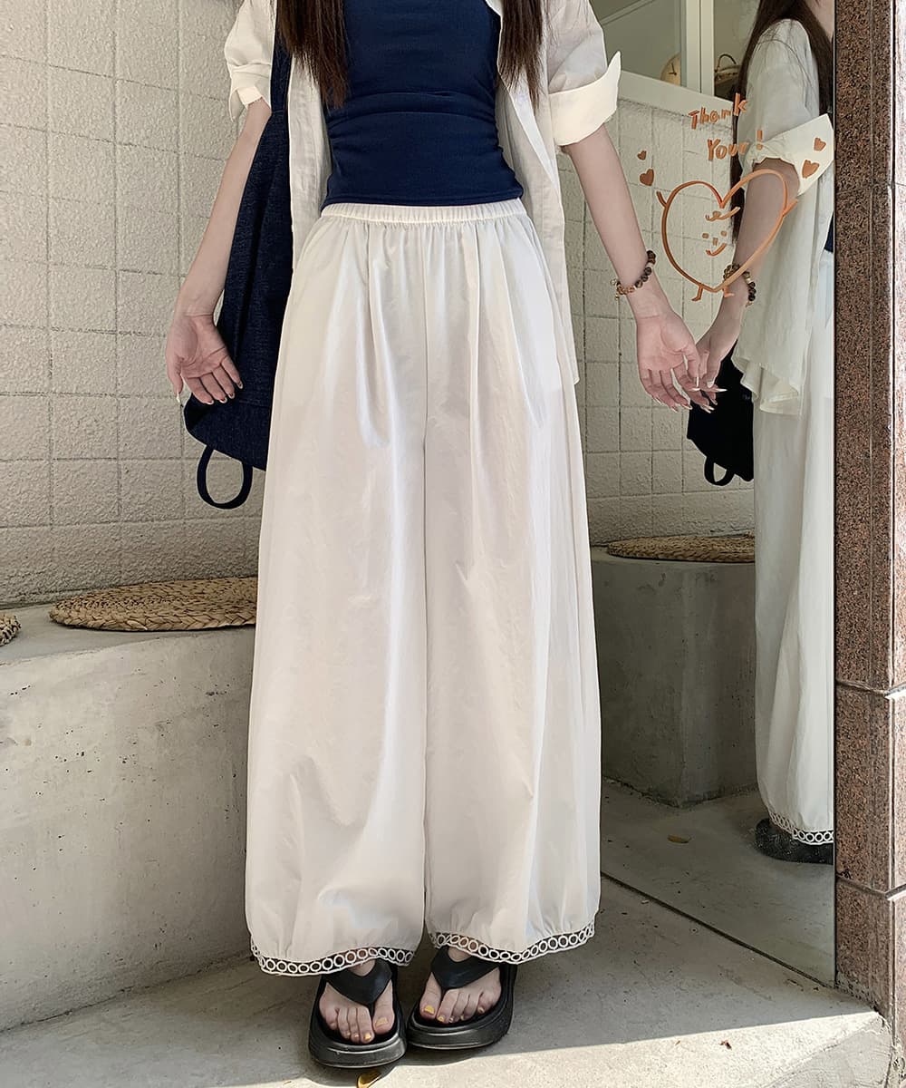 レディースワイドパンツ 裾レース付きバルーンワイドパンツ九分丈